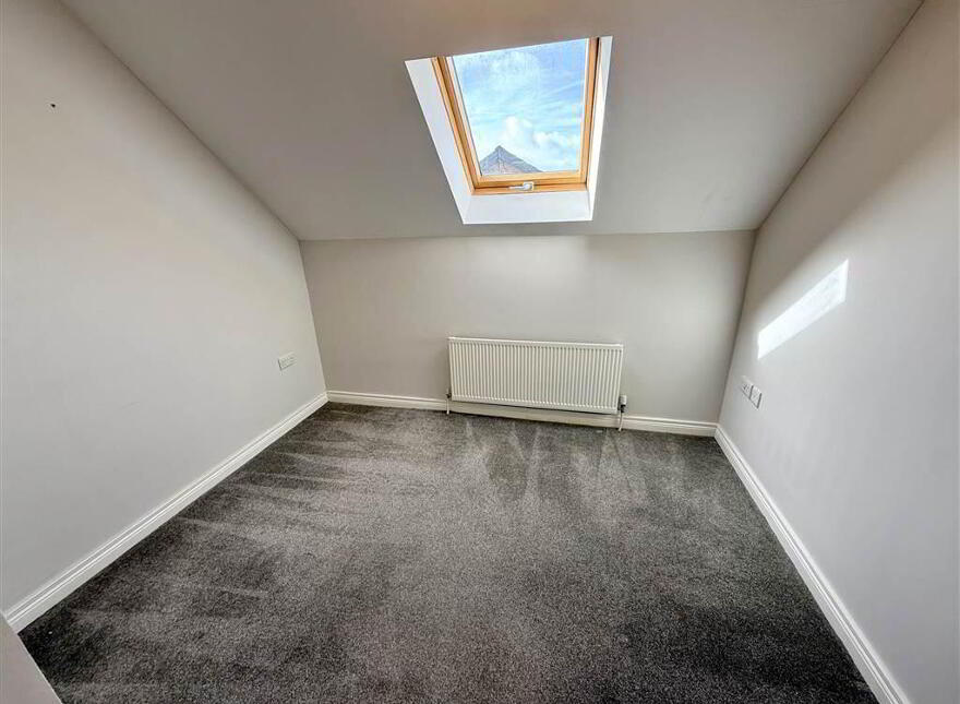 Apt 6, 1 Loughan Hall, Dundonald, Belfast, BT16 2FN
