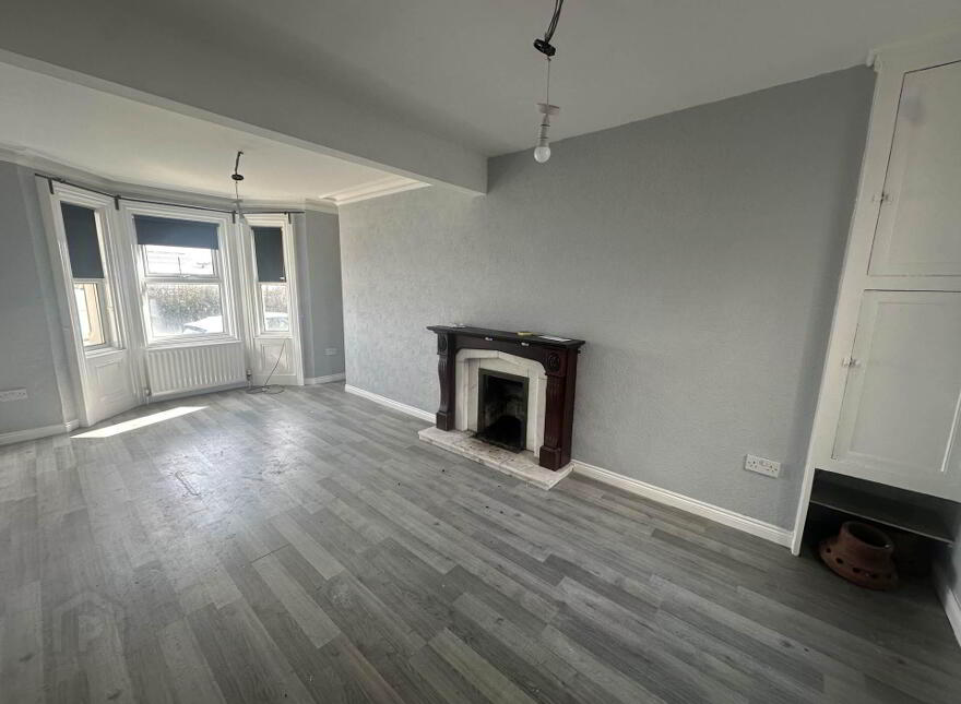40 Coastguard Road, Larne, BT40 1AU