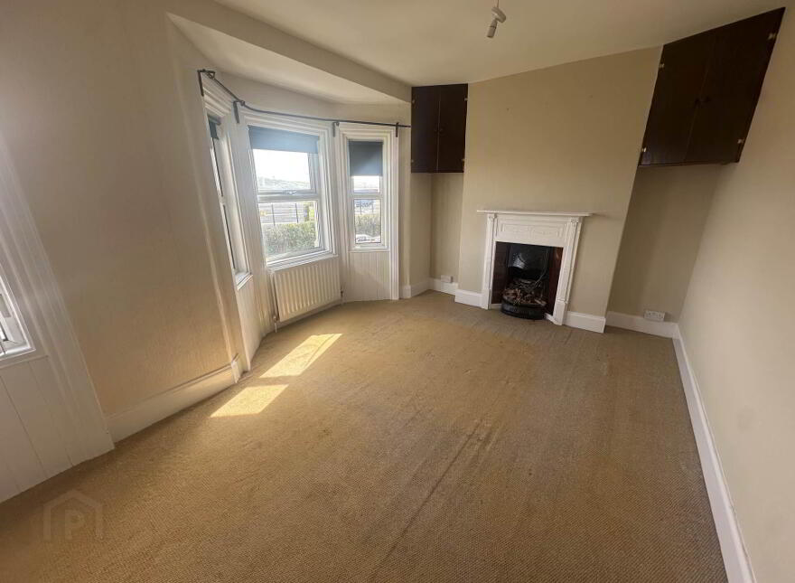 40 Coastguard Road, Larne, BT40 1AU