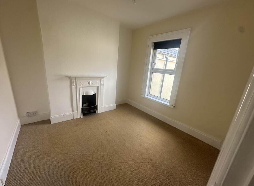 40 Coastguard Road, Larne, BT40 1AU