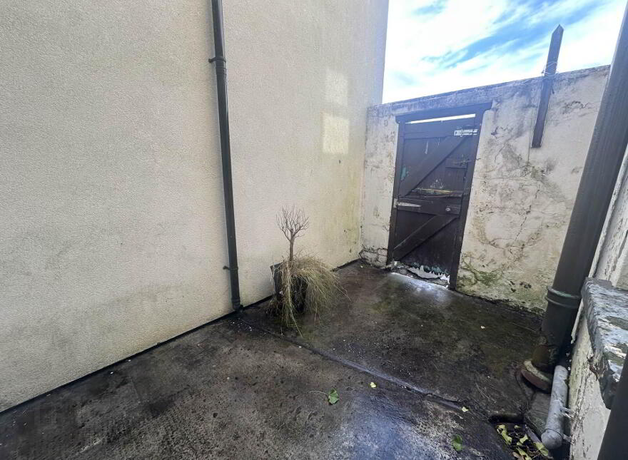 40 Coastguard Road, Larne, BT40 1AU