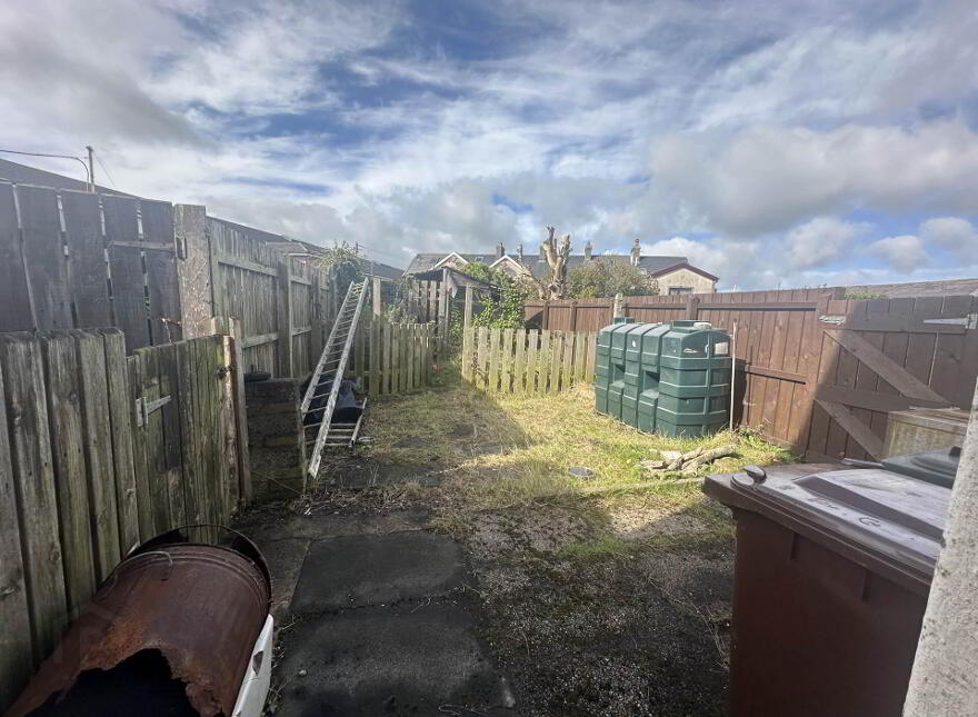 40 Coastguard Road, Larne, BT40 1AU