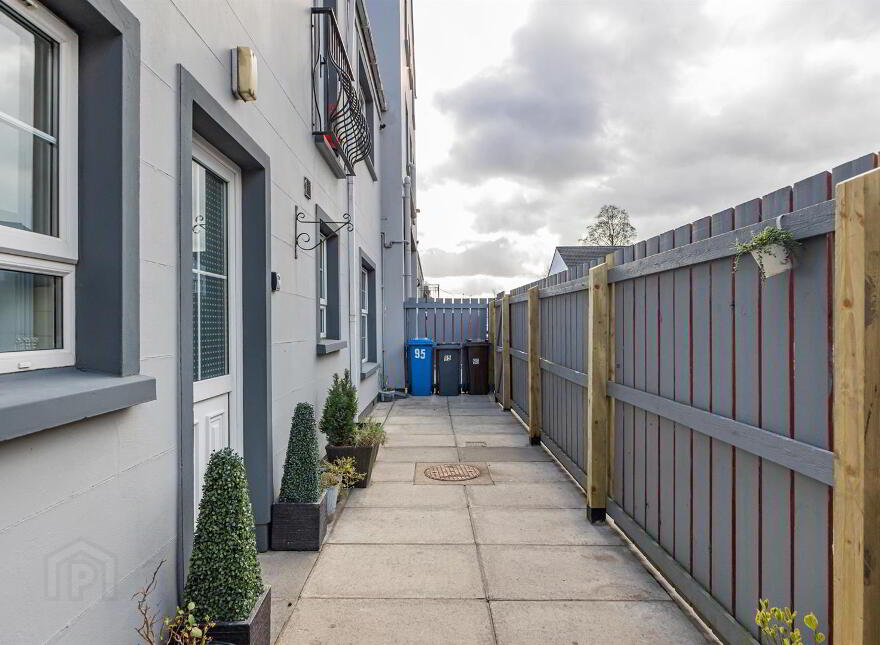 95 South Street, Newtownards, BT23 4JU
