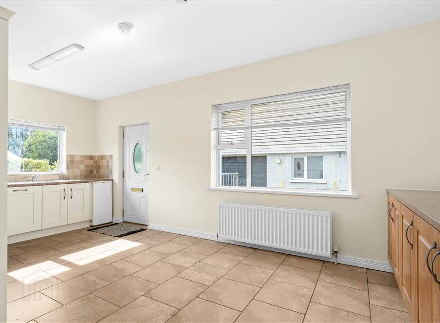 19 Ross Park, Ballymena, BT42 2JZ