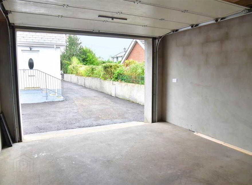 19 Ross Park, Ballymena, BT42 2JZ