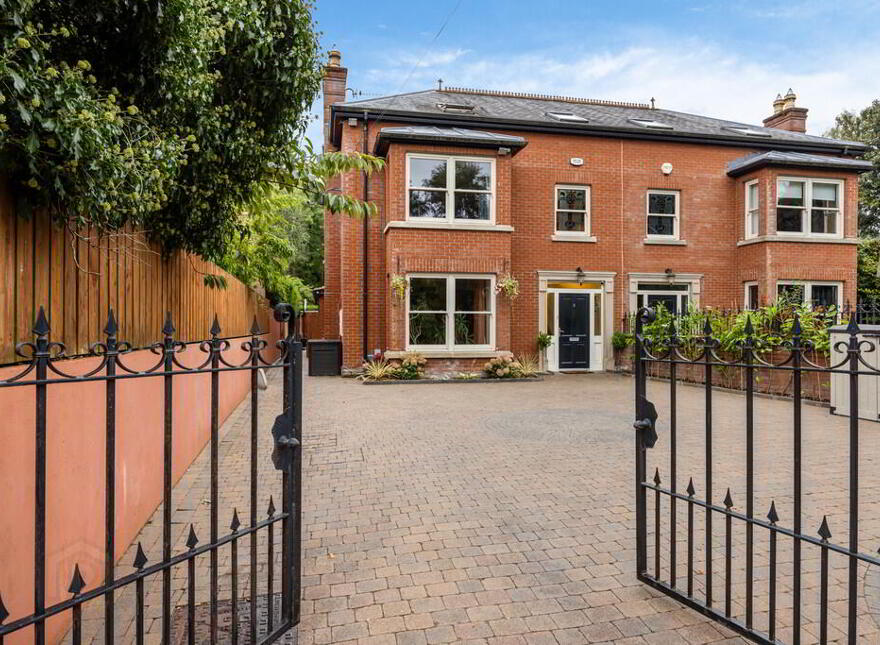 9 Cleaver Avenue, Malone Road, Belfast, BT9 5JA