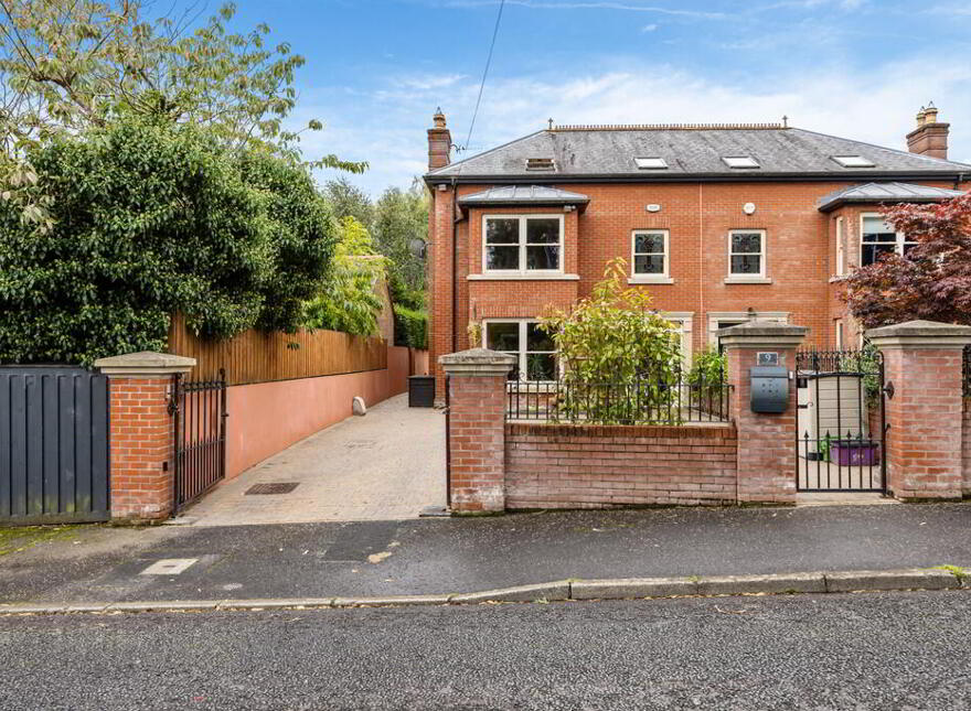9 Cleaver Avenue, Malone Road, Belfast, BT9 5JA