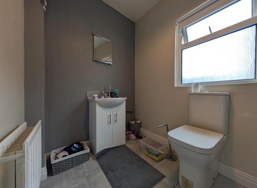 Apt 2, 43 Sunnyside Street, Ormeau, Belfast, BT7 3EX