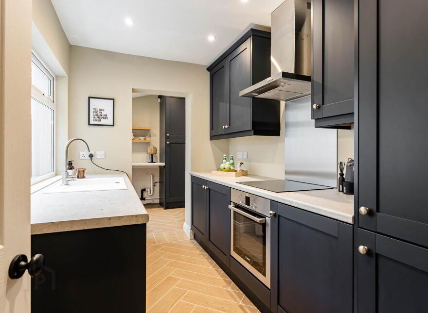 280 Woodstock Road, Belfast, BT6 9DN
