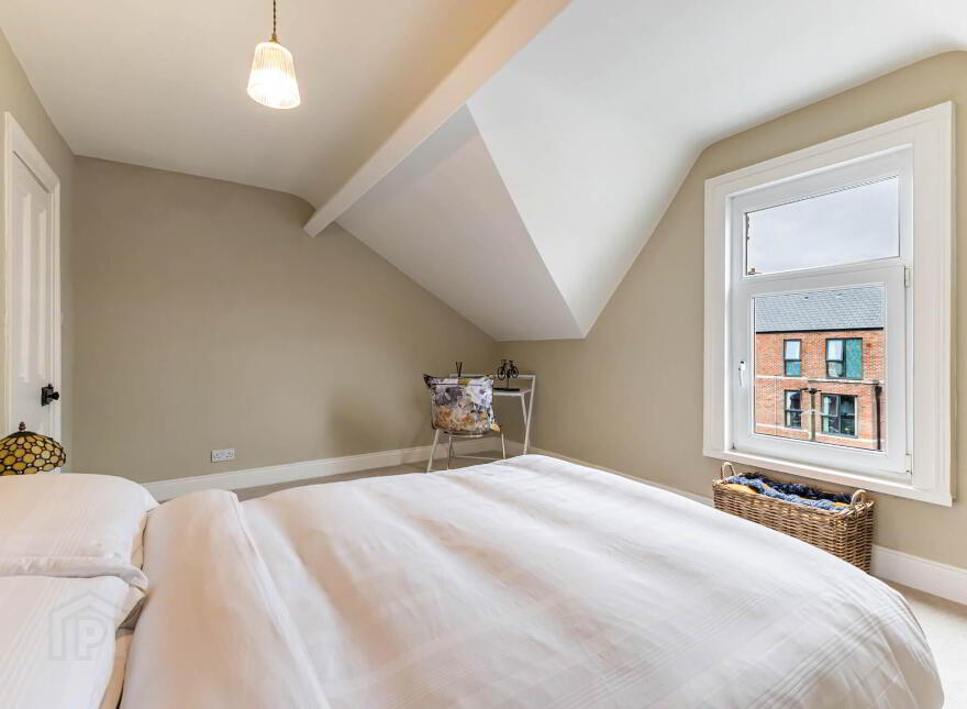 280 Woodstock Road, Belfast, BT6 9DN