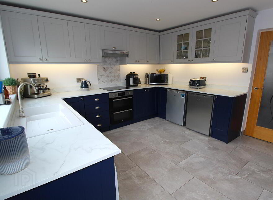 43 Warren Park Drive, Lisburn, BT28 1HF