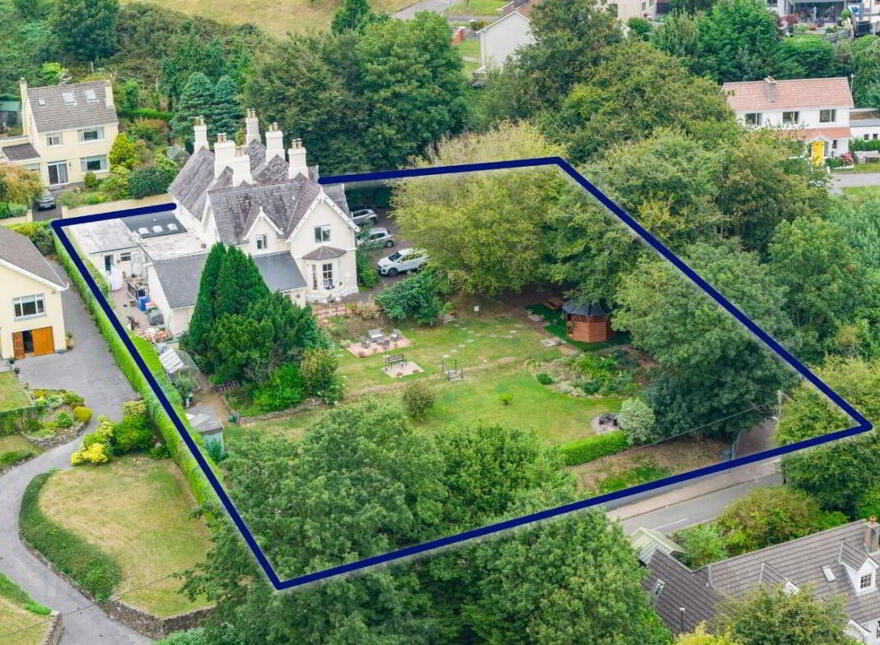Robin Hill, Lake Road, Cobh