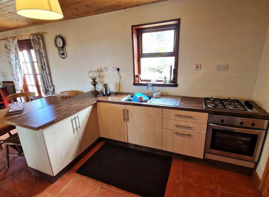Crickamore, Burtonport, F94F856