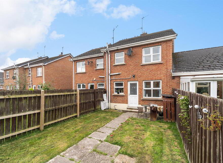 120 Monree Hill, Donaghcloney, Craigavon, BT66 7GZ