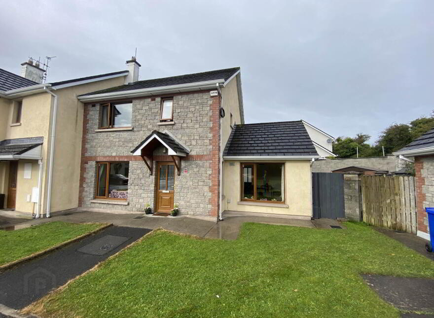 44 Inis Orga, Sixmilebridge