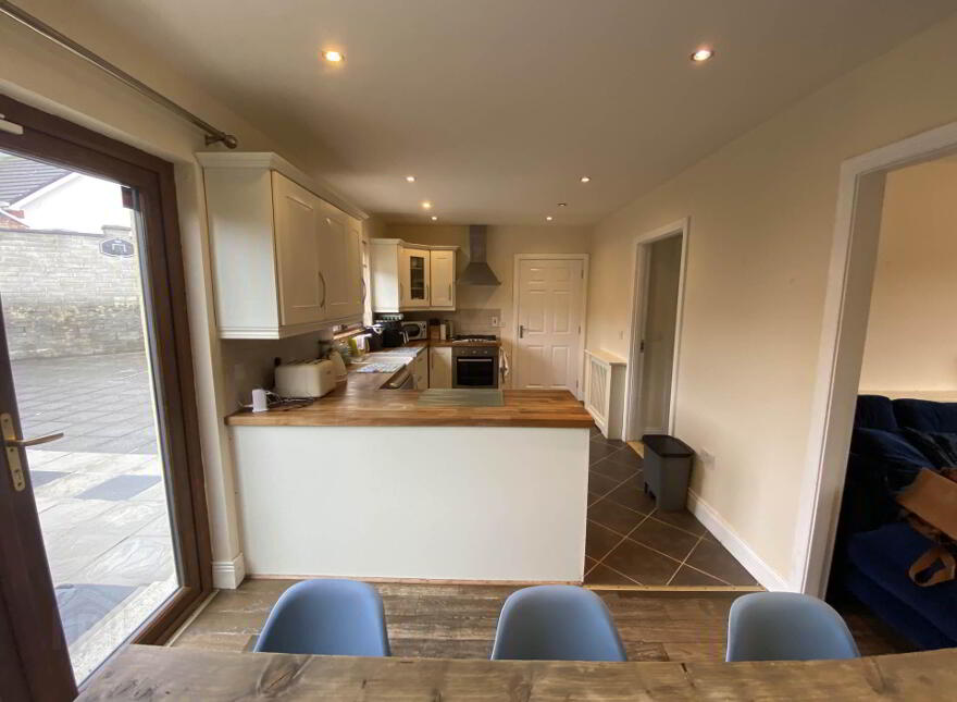 44 Inis Orga, Sixmilebridge