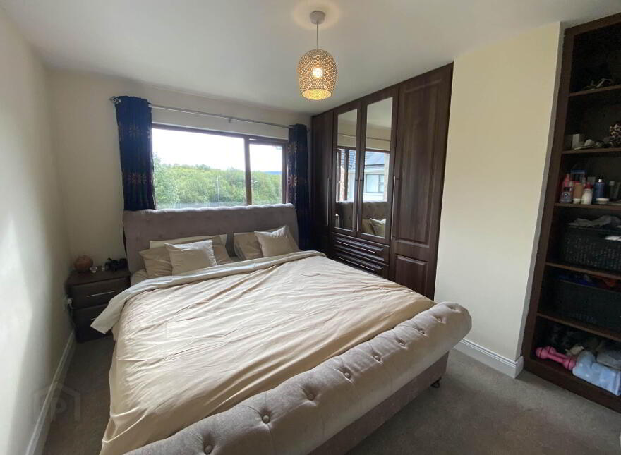 44 Inis Orga, Sixmilebridge