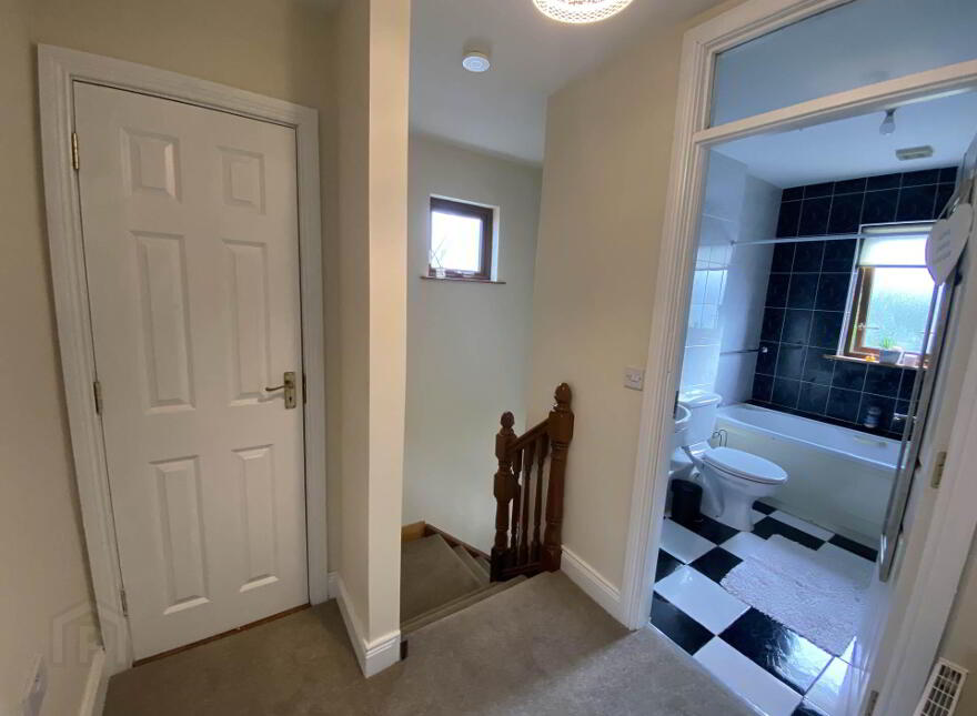 44 Inis Orga, Sixmilebridge