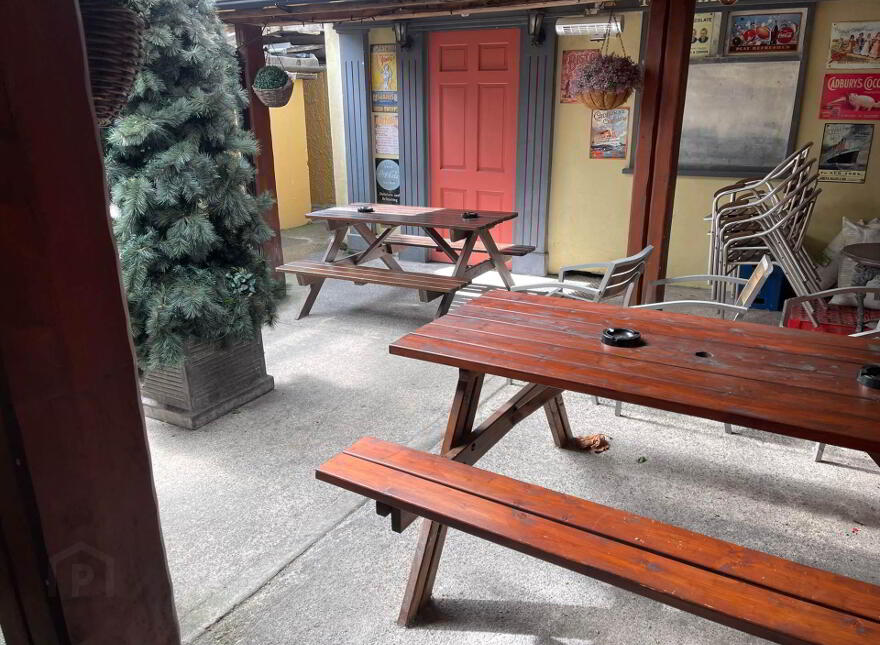 The Imperial Bar & Lounge, 27 Upper Careys Road, V94R83P