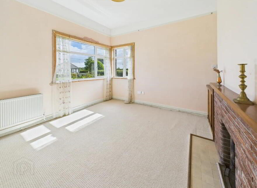 Nenagh Road, Borrisokane, E45E142