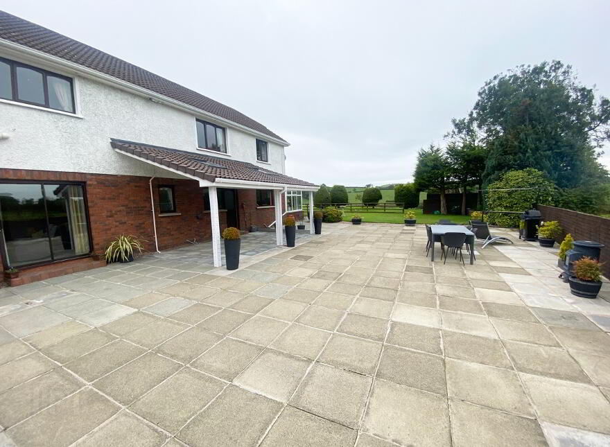 Lazy Acres, 2a Brague Road, Banbridge, BT32 5JZ