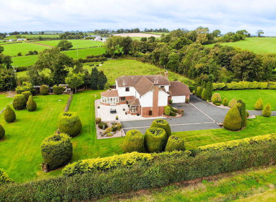 Lazy Acres, 2a Brague Road, Banbridge, BT32 5JZ