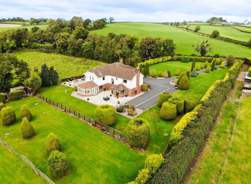 Lazy Acres, 2a Brague Road, Banbridge, BT32 5JZ