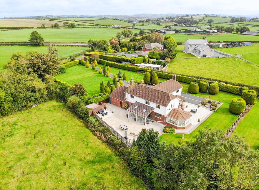 Lazy Acres, 2a Brague Road, Banbridge, BT32 5JZ