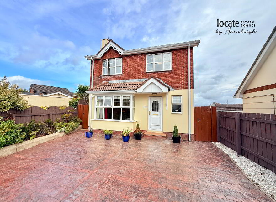 13 Farmhill, Foylesprings, Derry, BT48 0HY photo
