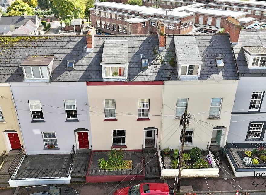 6 Nicholson Terrace, Derry, BT48 7LW photo