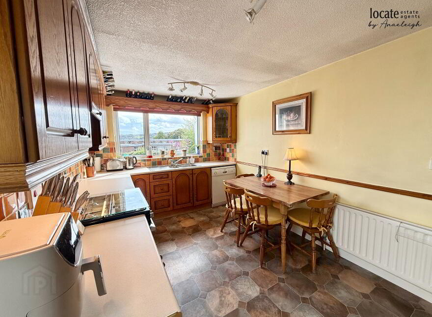 6 Nicholson Terrace, Derry, BT48 7LW