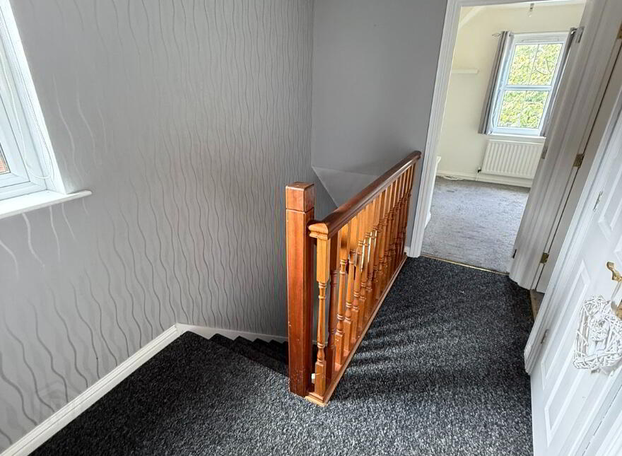 7 Carnbeg Dale, Antrim, BT41 4RE