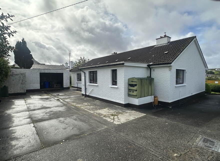Convent Road, Carndonagh, F93W3RF