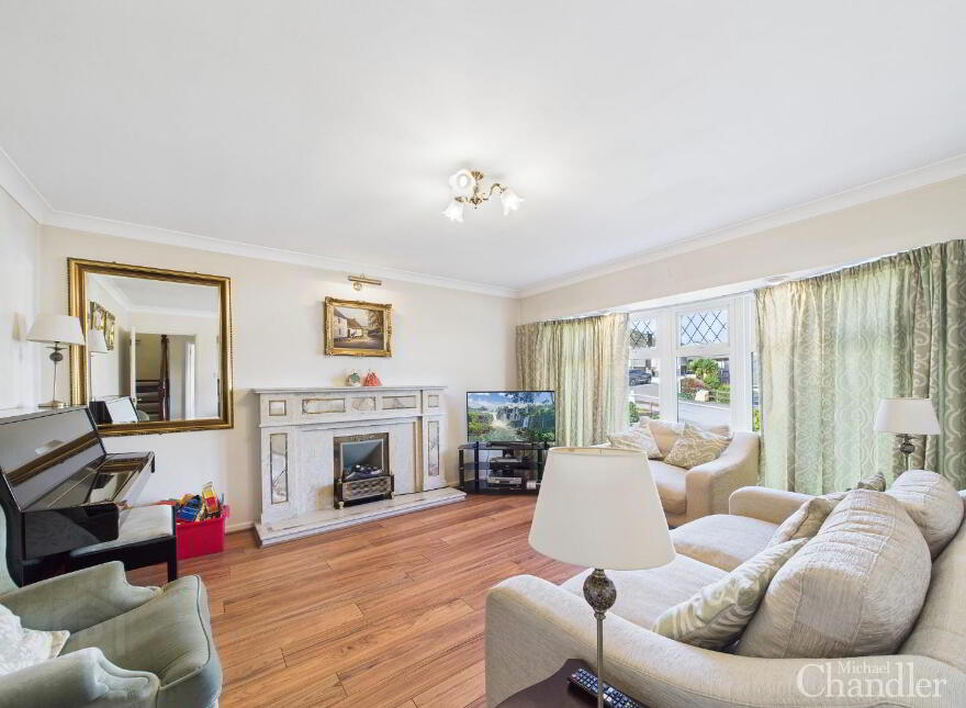 15 Rockmount Close, Saintfield, Ballynahinch, BT24 7AW