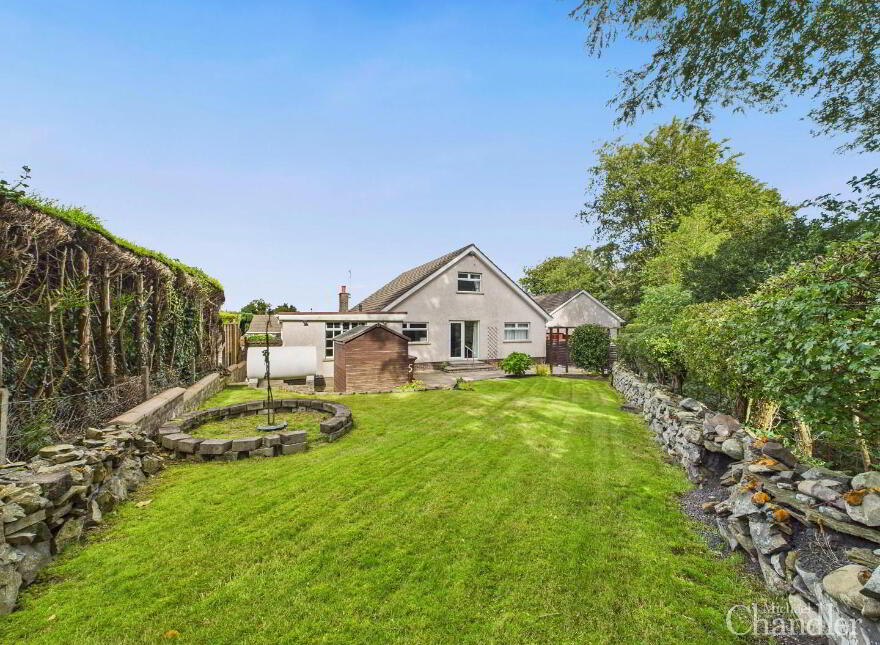 15 Rockmount Close, Saintfield, Ballynahinch, BT24 7AW