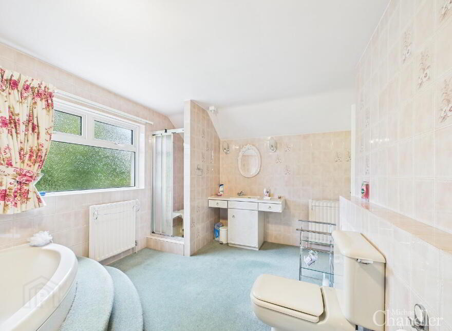 15 Rockmount Close, Saintfield, Ballynahinch, BT24 7AW