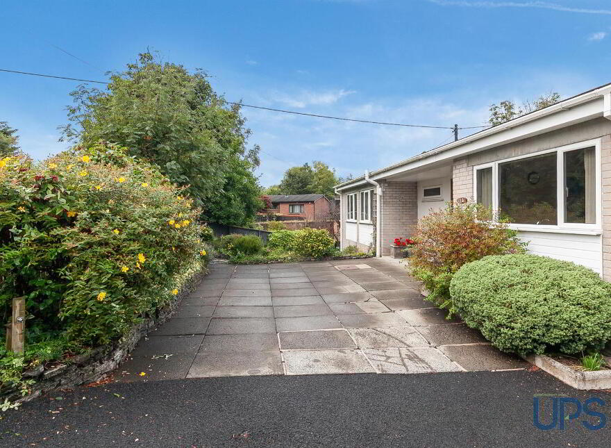 12 Edenvale Park, The Green, Dunmurry, Belfast, BT17 0EJ