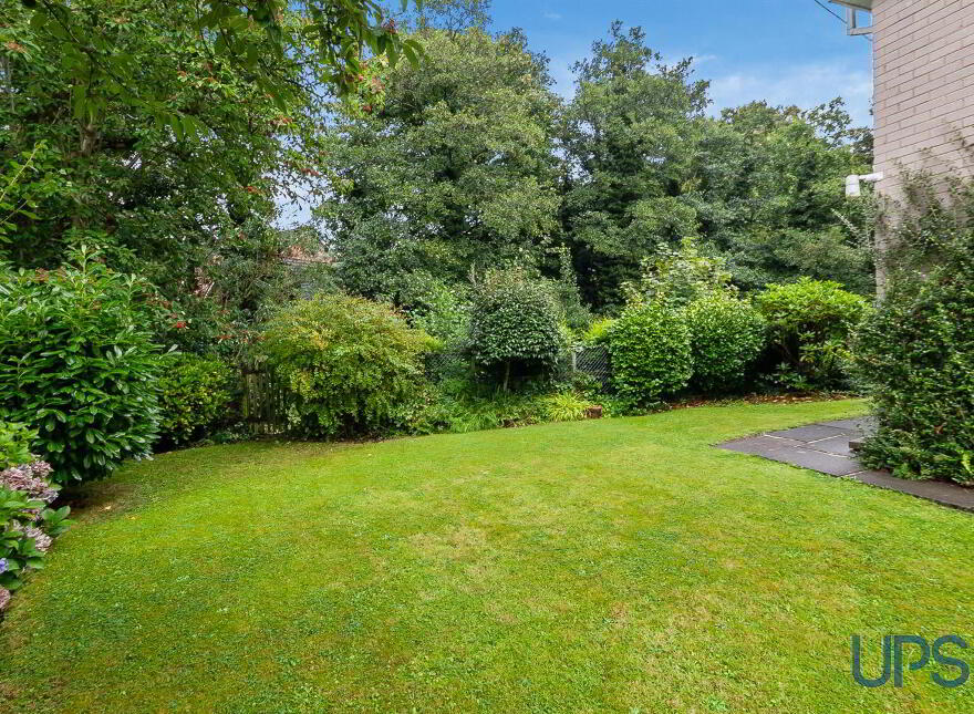 12 Edenvale Park, The Green, Dunmurry, Belfast, BT17 0EJ