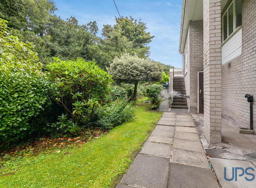 12 Edenvale Park, The Green, Dunmurry, Belfast, BT17 0EJ