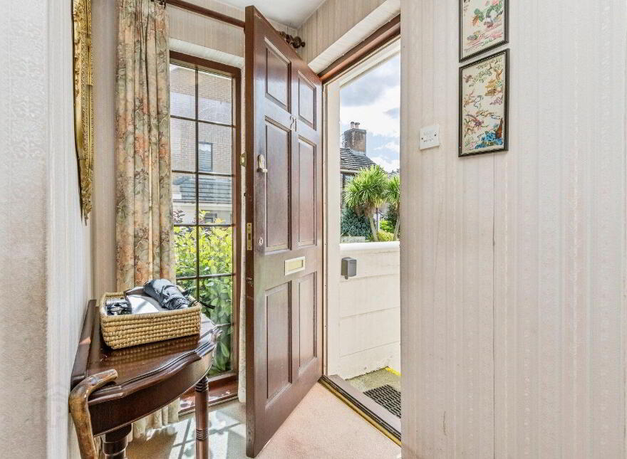21 Garvey Court, Lisburn, BT27 4DG