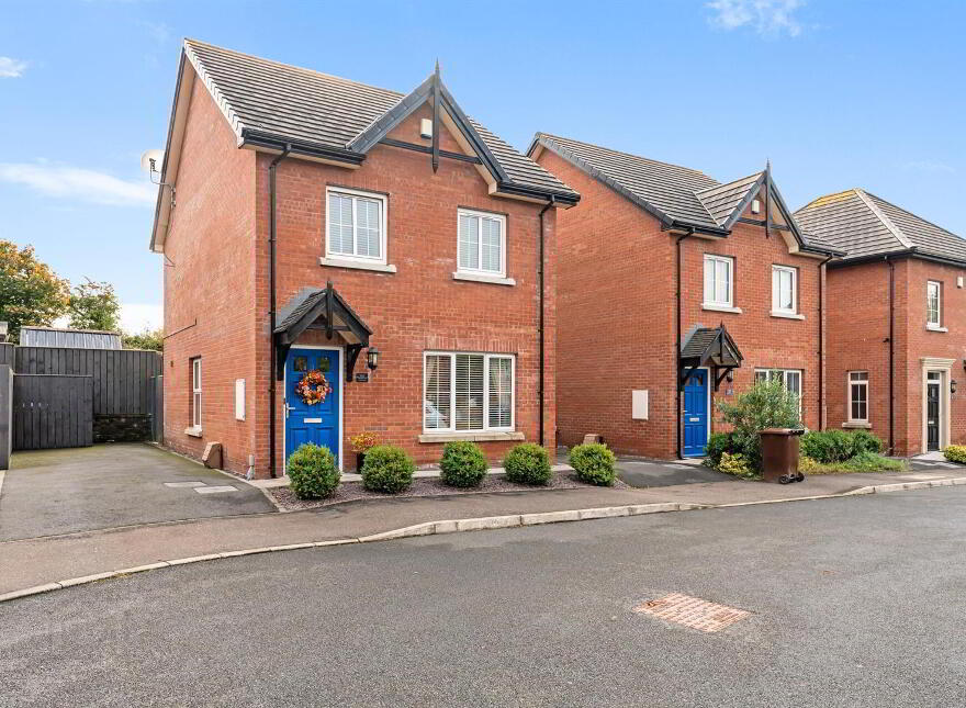 23 Blackwood Green, Newtownards, BT23 4XR photo