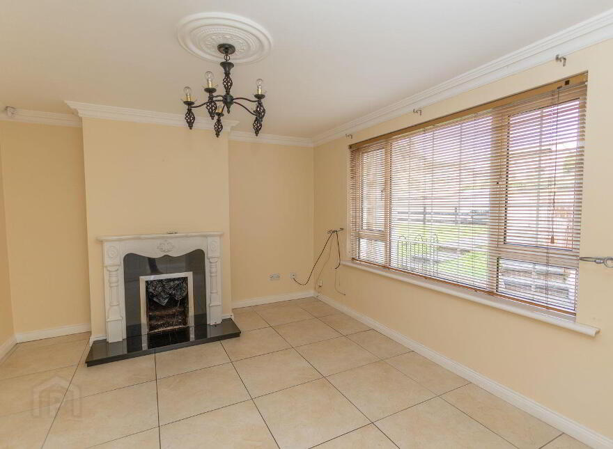 7 Lassara Heights, Warrenpoint, Newry, BT34 3PG