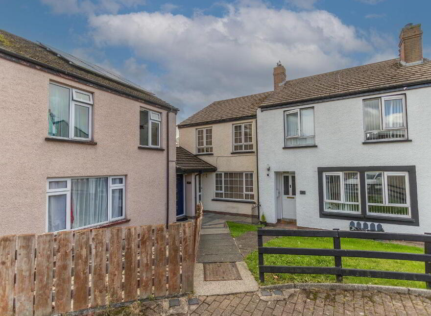 7 Lassara Heights, Warrenpoint, Newry, BT34 3PG
