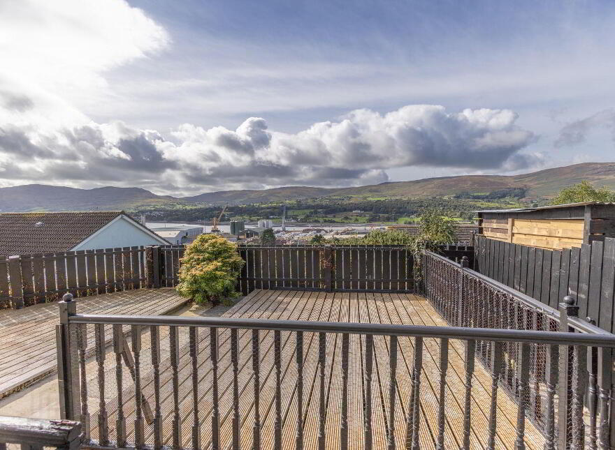 7 Lassara Heights, Warrenpoint, Newry, BT34 3PG