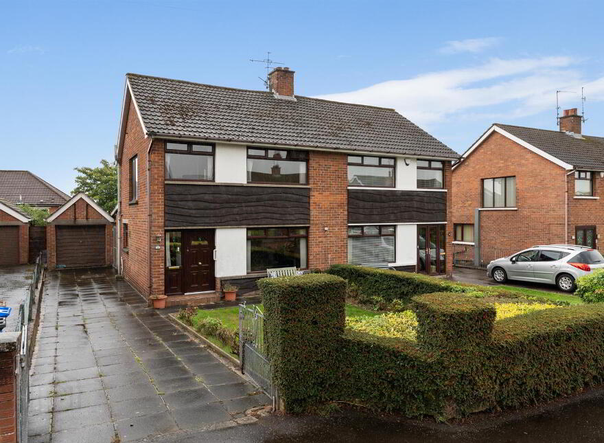 32 Coolnasilla Park East, Glen Road, Belfast, BT11 8LA