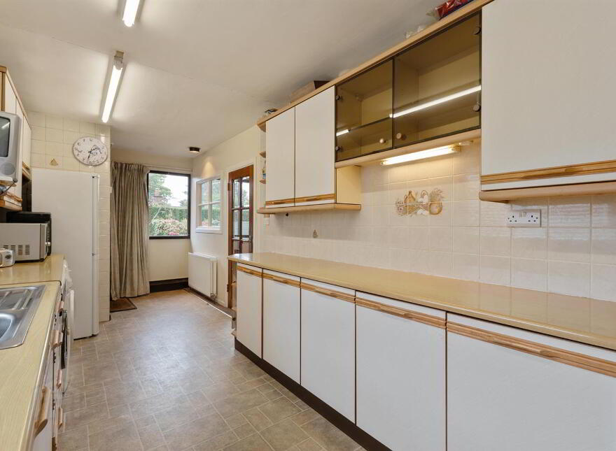 32 Coolnasilla Park East, Glen Road, Belfast, BT11 8LA