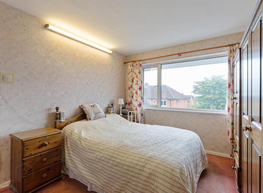 32 Coolnasilla Park East, Glen Road, Belfast, BT11 8LA