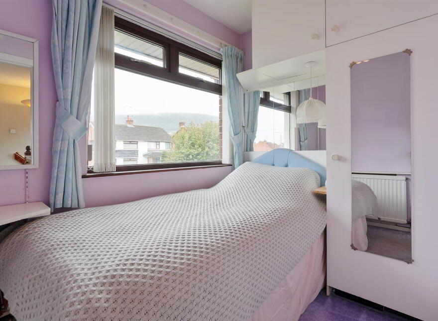32 Coolnasilla Park East, Glen Road, Belfast, BT11 8LA