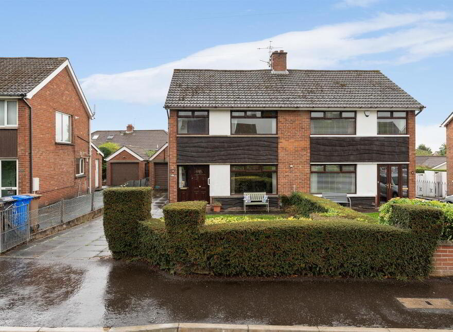 32 Coolnasilla Park East, Glen Road, Belfast, BT11 8LA
