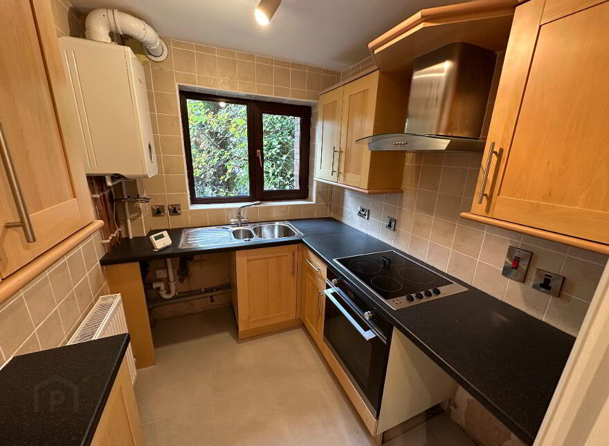 8c Stranmillis Court, Belfast, BT9 5EU